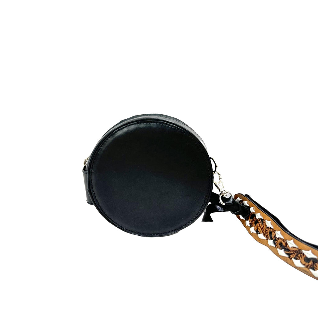 THE OUTLAW (COWGIRL)